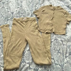 A Madrag 2 piece set.